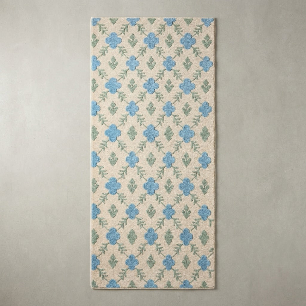 Cream Floral Hand-Tufted Runner with Sky Blue Quatrefoil Blooms - studio photo